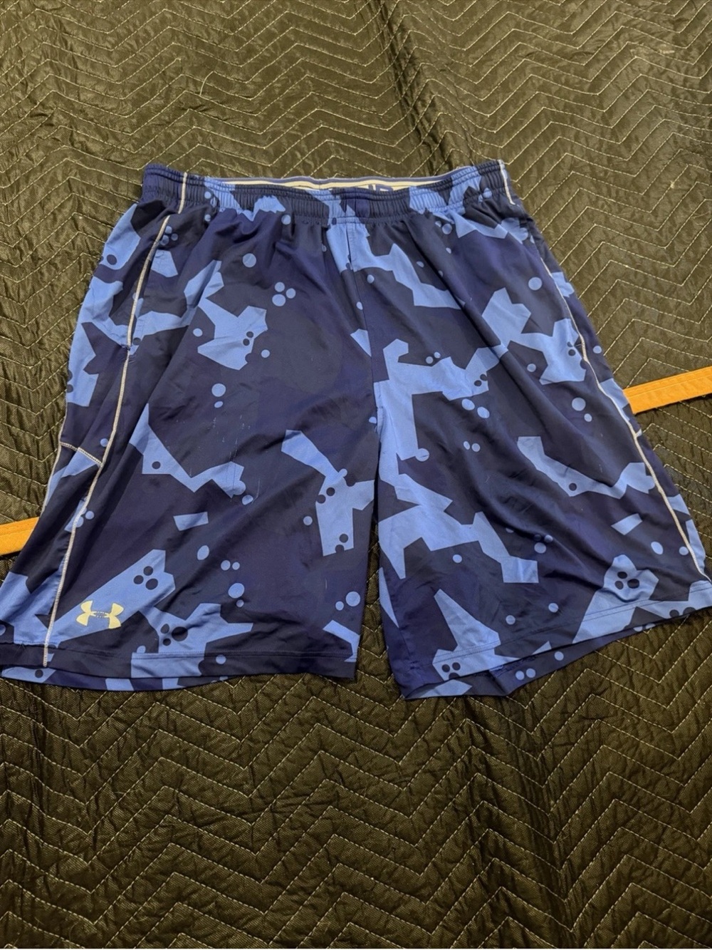 Under Armour Men’s Navy & Light Blue Camo Performance Shorts